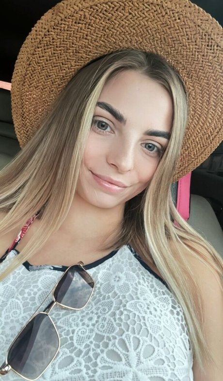 busya18plus hot star photos