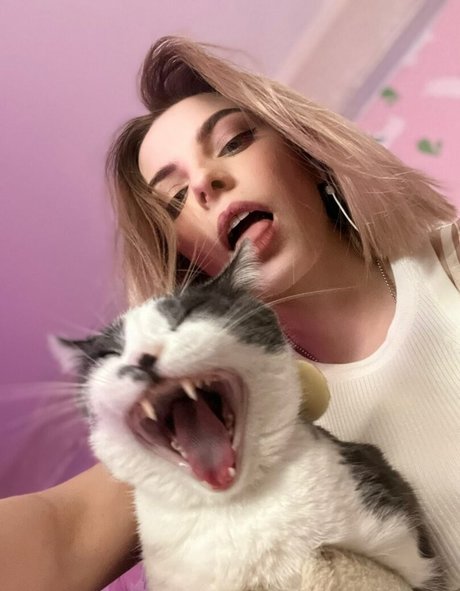 busya18plus pornstar erotic gallery