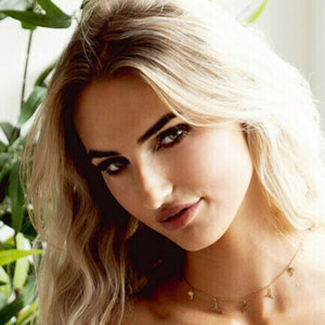 Xlicious sex model img