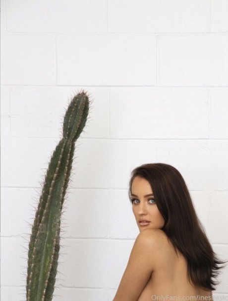 Ines Basic_ erotic star picture