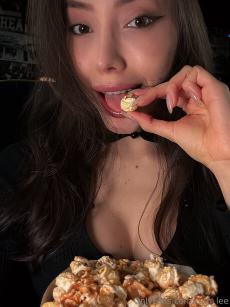 Ruth Lee star adult image