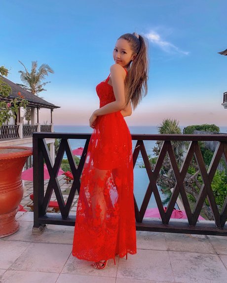 Faye Miah top model photo