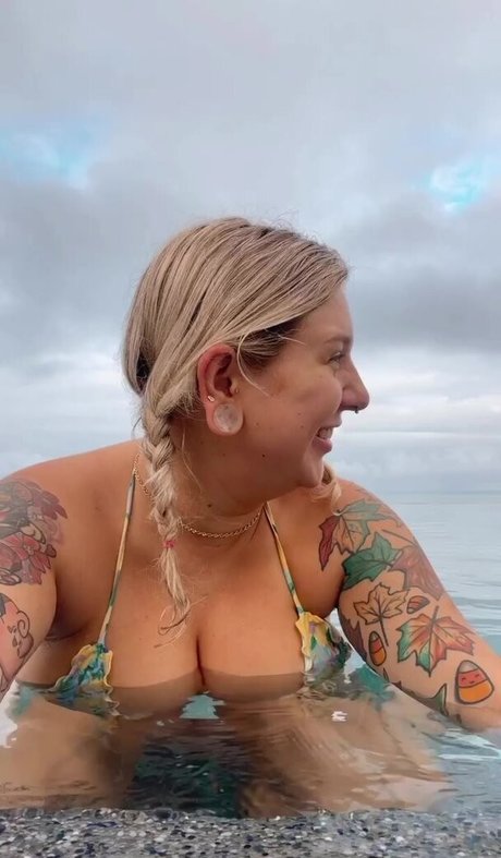 Autumn Moretti exclusive model photo