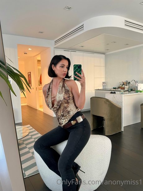 anonymiss1 model beautiful galleries