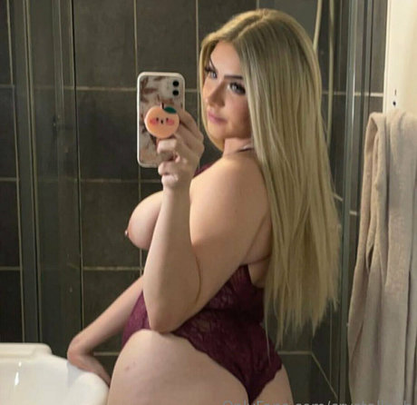 crystallhub pornstar hd img