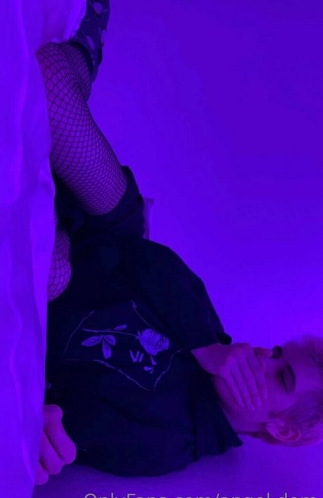 angel dom nice actress photo