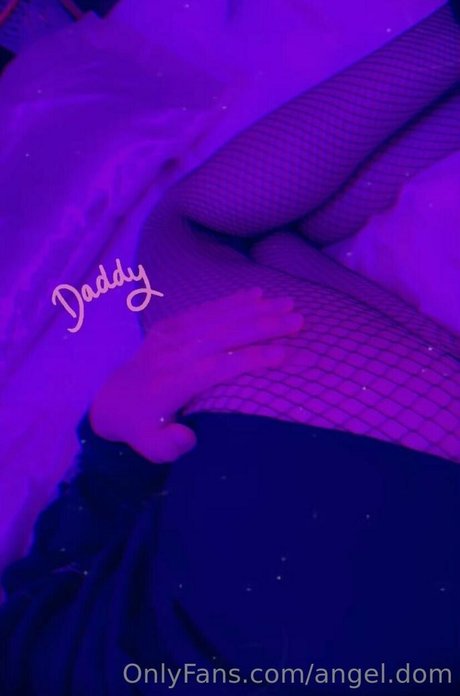 angel dom model hot pics