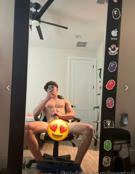 twentoofree pornstar naked photos