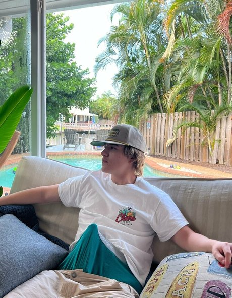 twentoofree nudes star photo