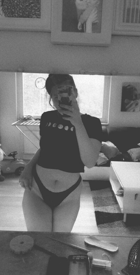 Emily Erdbeer pornstar xxx photos