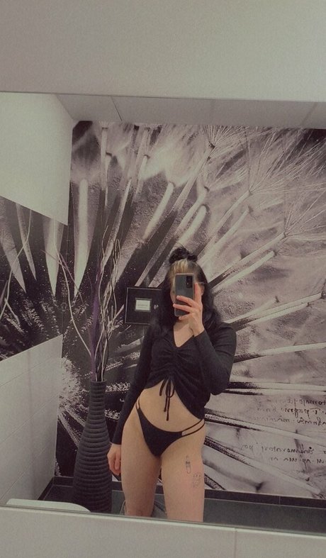 Emily Erdbeer free star galleries