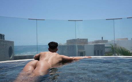 the famous frank Profile pic