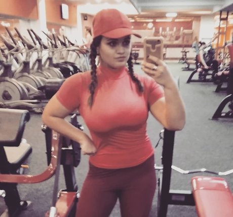 Vale Blagoeva hot actress images