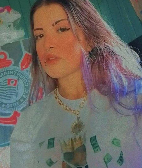 Ana Dantas pretty model image