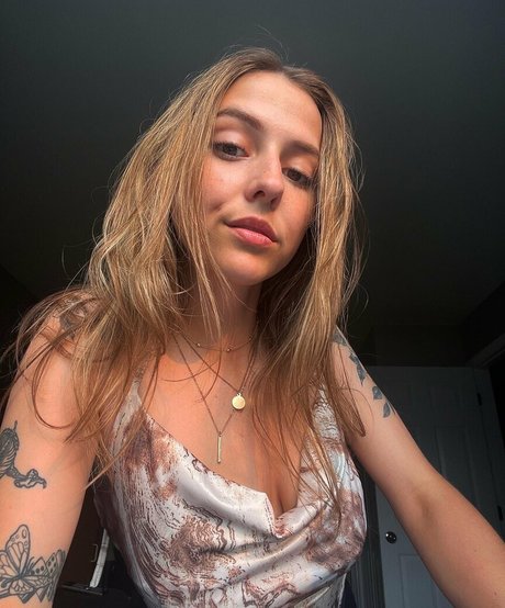 ASMR Rebecca star art gallery