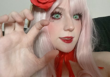 Satinstars art actress pic