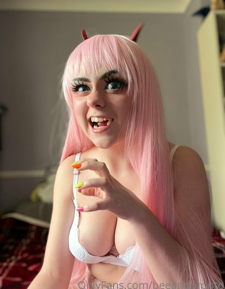 beeandbronto model erotic gallery