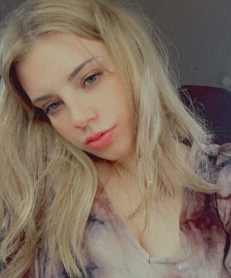 Haley Z pornstar art galleries