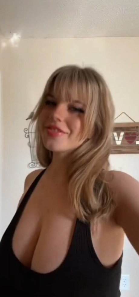 Haley Z star nice pics