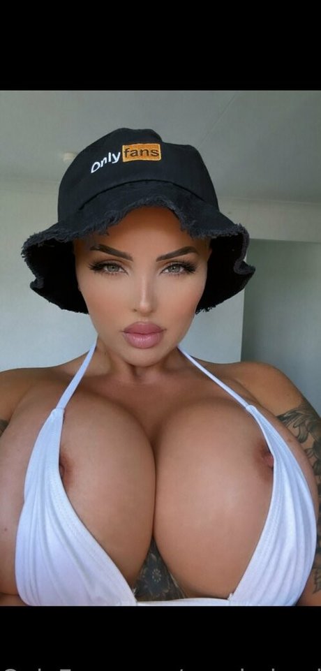 Yessbabygirll pornographic actress image