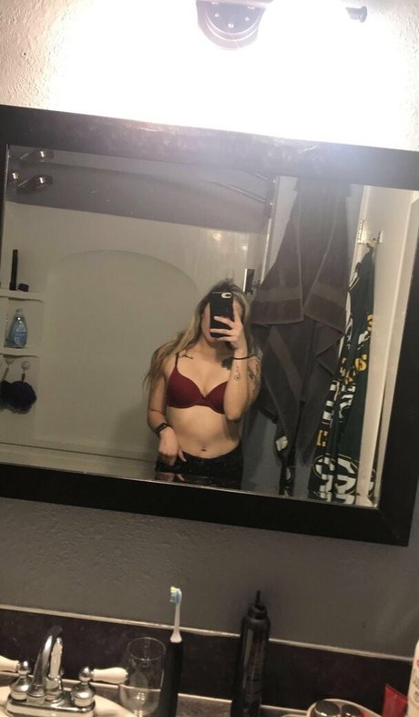 brattynattyy Profile pic