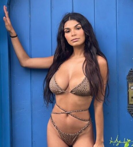 Mermaidpic top model photo