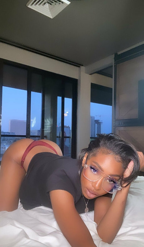 aliyahlust sexy actress images