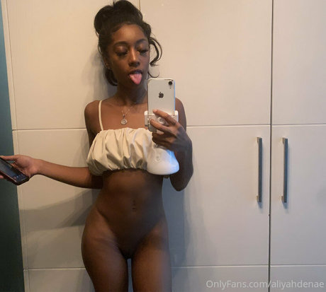 aliyahlust erotic actress picture