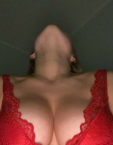 twogirlys star naked pictures