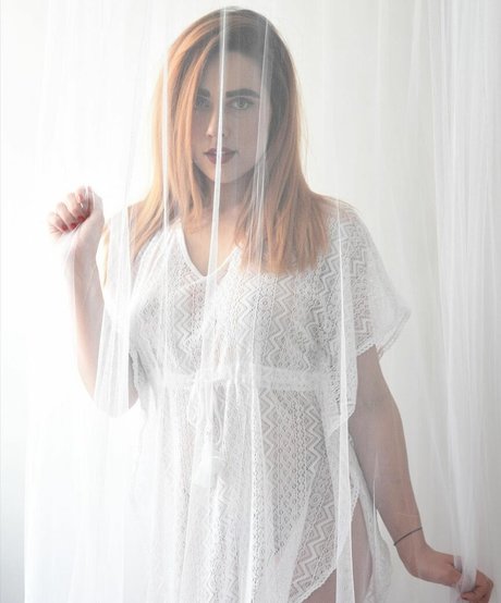 Emma Victoria Louise star naked pictures