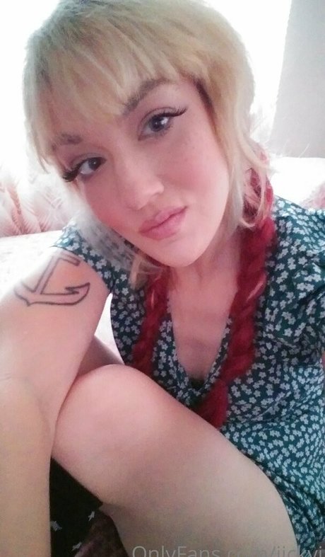 jickyj model exclusive image