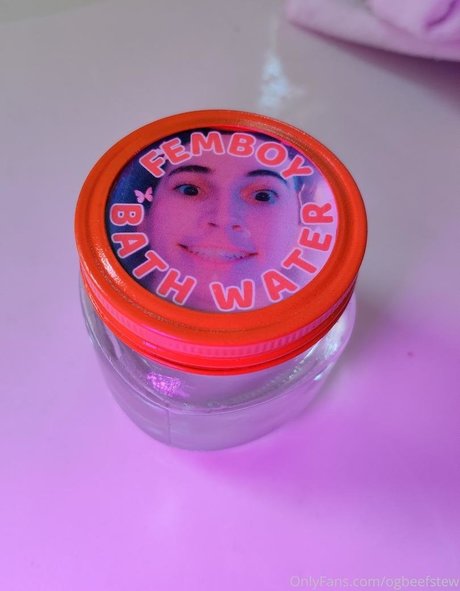 ogbeefstew naked pornstar image