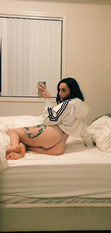 Slashleen pornographic actress photos