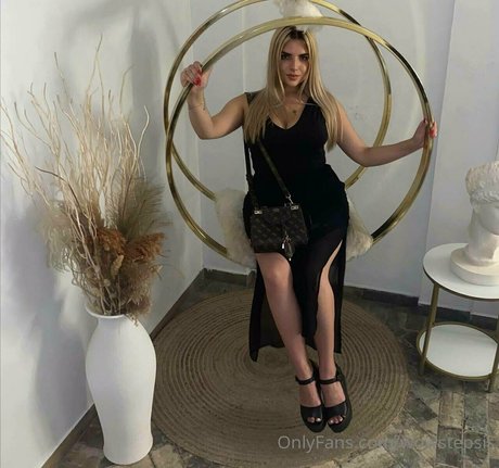 wowstepsis erotic star image