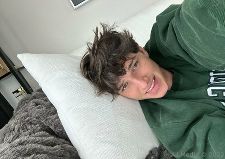 notgavinn star naked photo