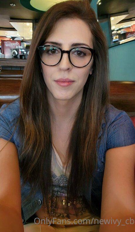 newivy cb pretty actress pics