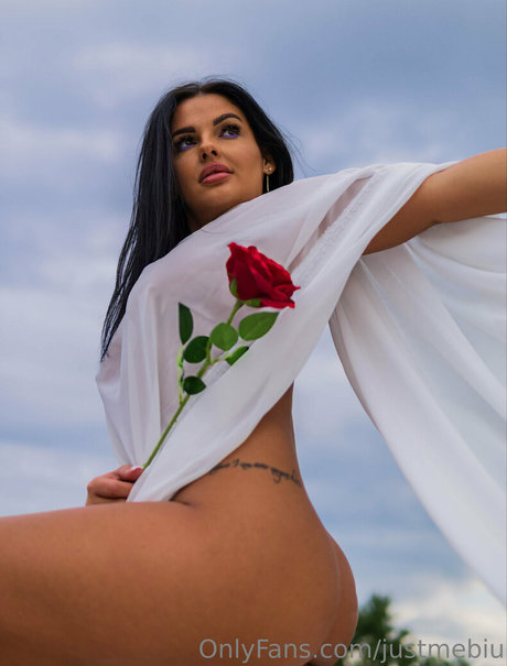 Justmebiu high quality model photo