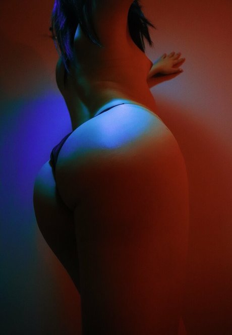 elvirarelv pretty model galleries