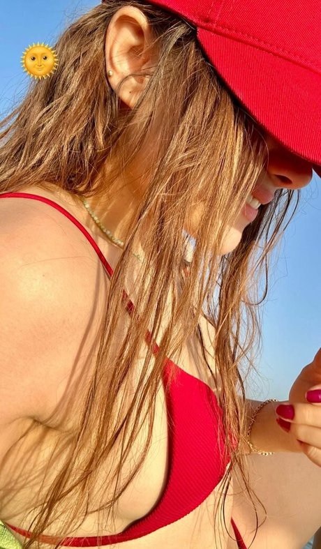 Merve Elmas star nudes photos