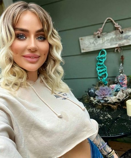 ashleywolfxo hd model galleries