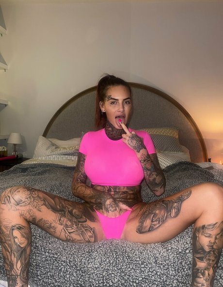 jemlucy naked model gallery