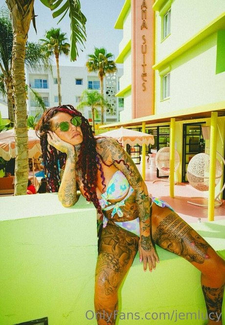 jemlucy model erotic pictures