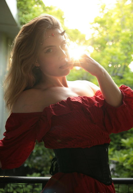 caitlynswayfree naked actress pics