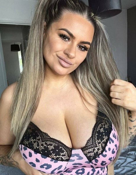 cheating hotwife onlyfans top pics