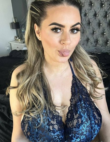 Maci Carter star hd images