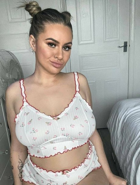 Maci Carter pornographic actress archive