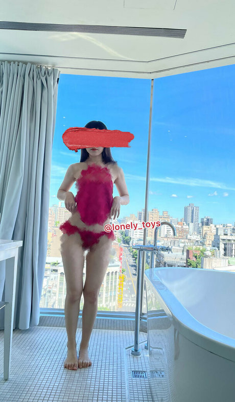 lonely toys free hot model pics