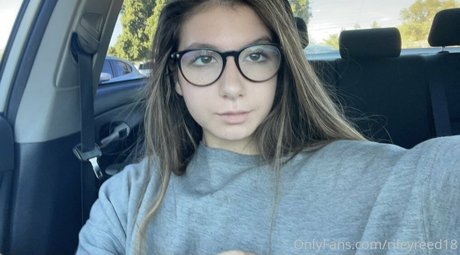 lanarhoads18 naked model pics