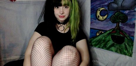 empresselfiiesfree model hd photos