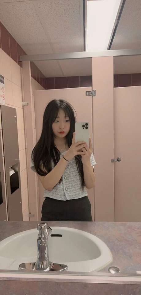 awnnivip pornstar free photo